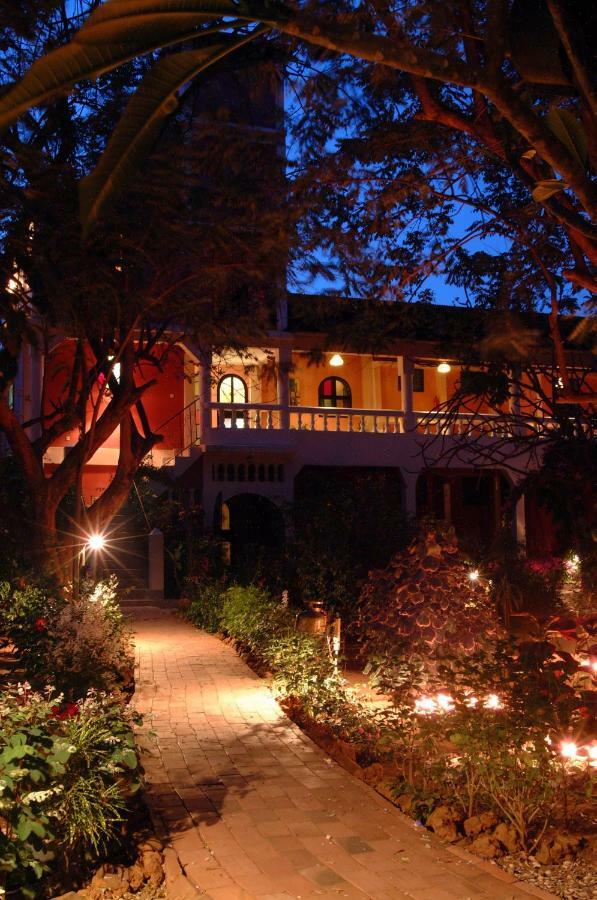 Ngala Lodge Fajara Екстер'єр фото